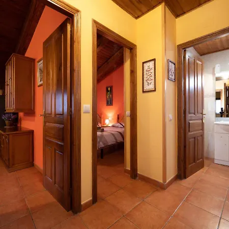 Castell Apartment Neril